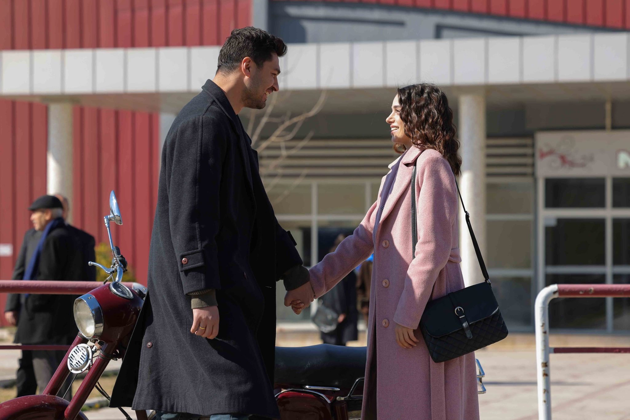 مسلسل زمبيلي الحلقة 9