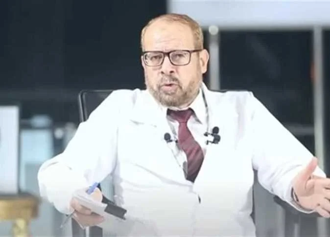 سبب إيقاف دكتور جودة عواد صاحب إعلان سم النحل